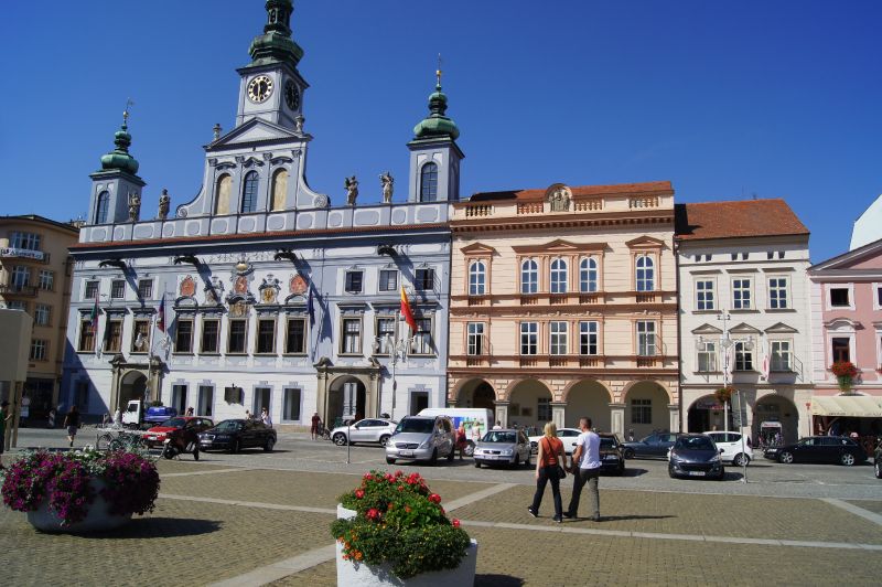 Ceske-budejovice-stadsplein-met-arcade